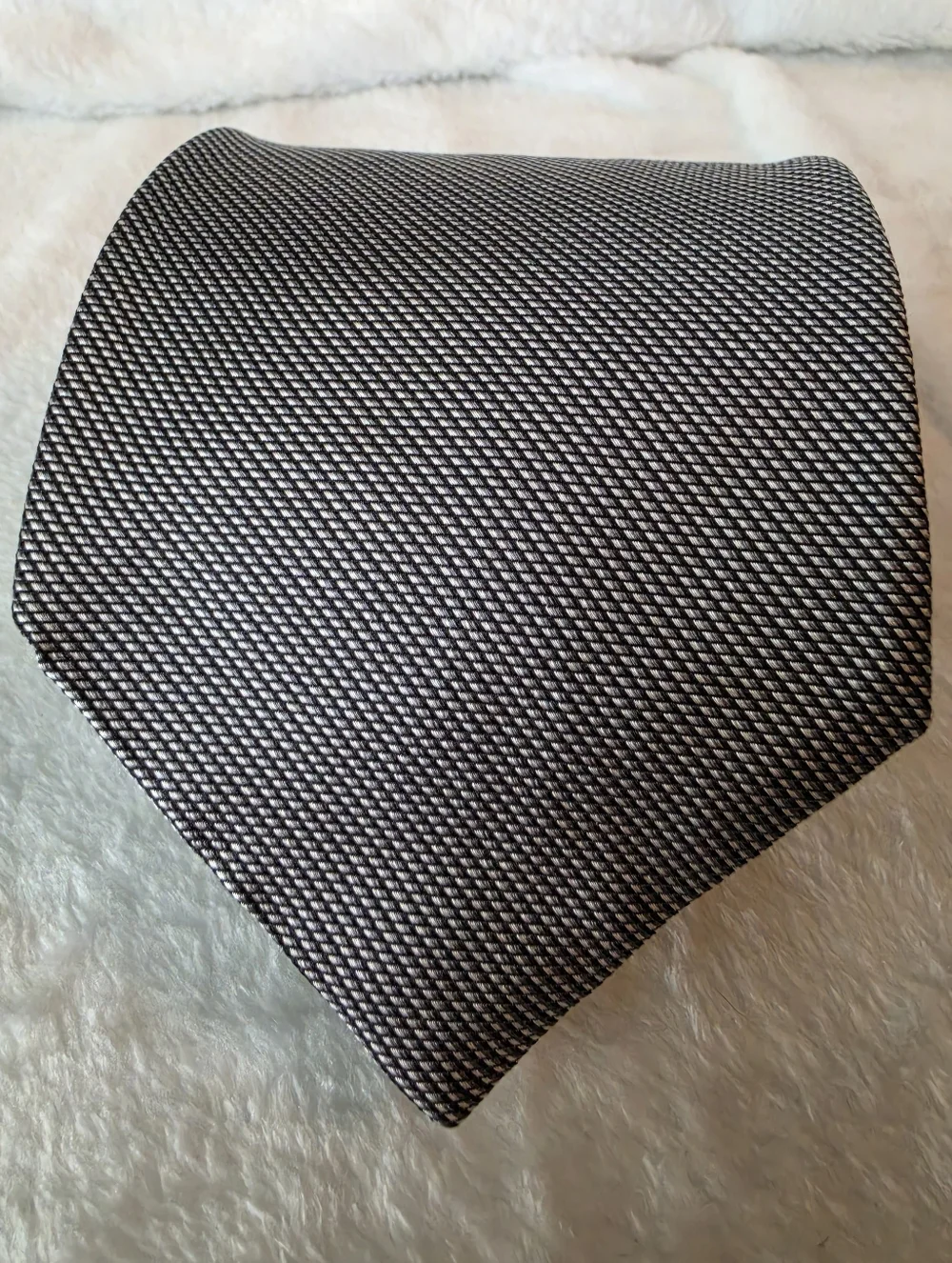 Brooks Brothers Makers Men's Silk Necktie Black Grey Geometric Textured Look Tie